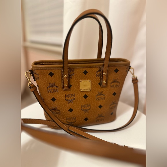 Authentic MCM tote bag - Picture 6 of 8